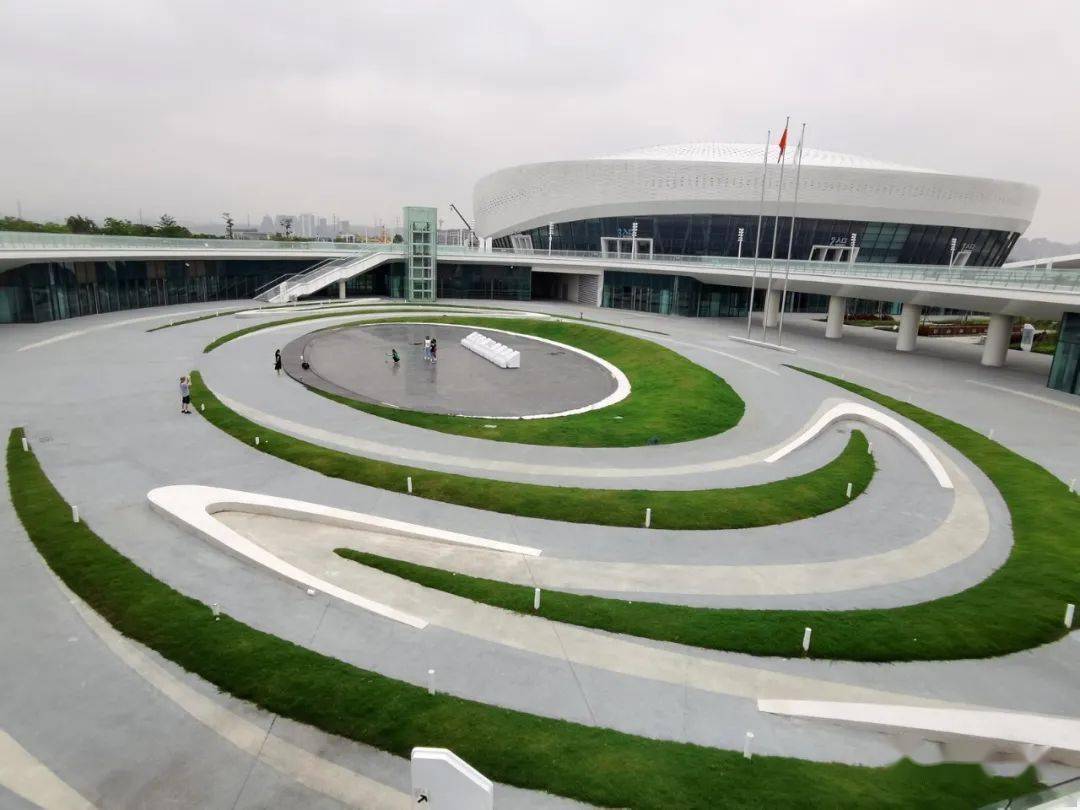 线条之美晋江市第二体育中心