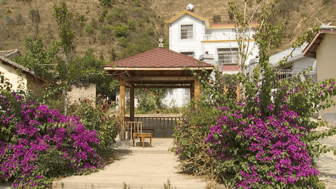 沿着高速看西昌红星村美丽新村满目风景