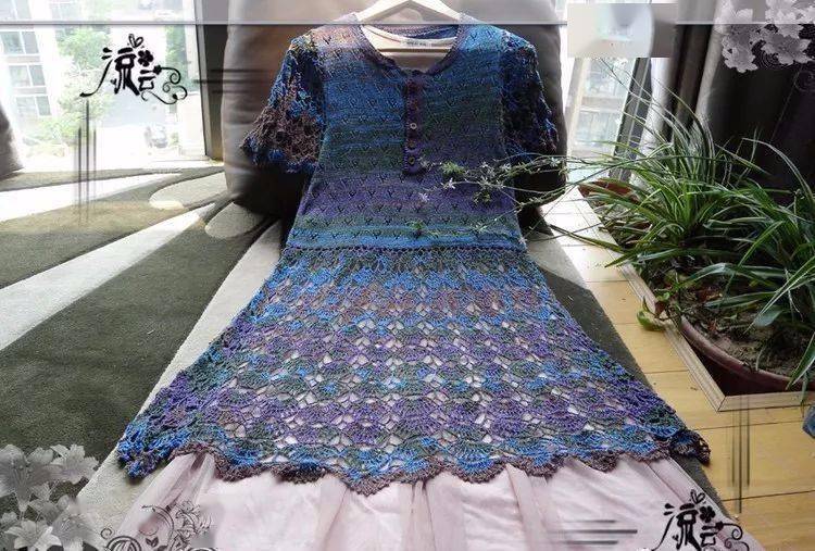 钩织结合的美丽连衣裙的_花样