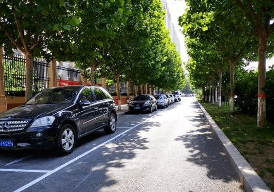 定了7月起小區車位不得只售不租節假日道路停車位免費