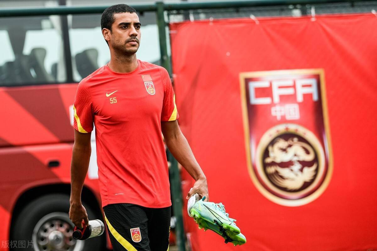 痛击西亚!粤媒曝广州队派主力争亚冠,阿兰想父亲看到世界杯登场_足球