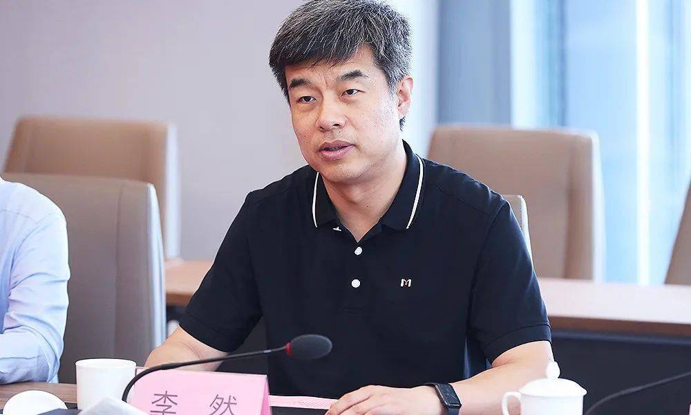 签约座谈会期间,华远地产总经理李然指出:"华远地产始终以责任国企