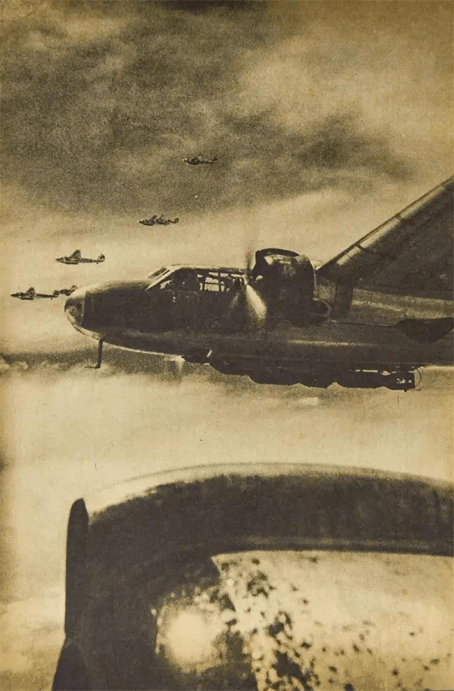 重庆大轰炸日本飞机图片