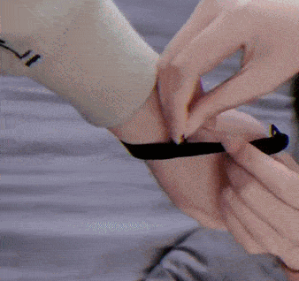 肩带,说到底是女性的隐私衣物.