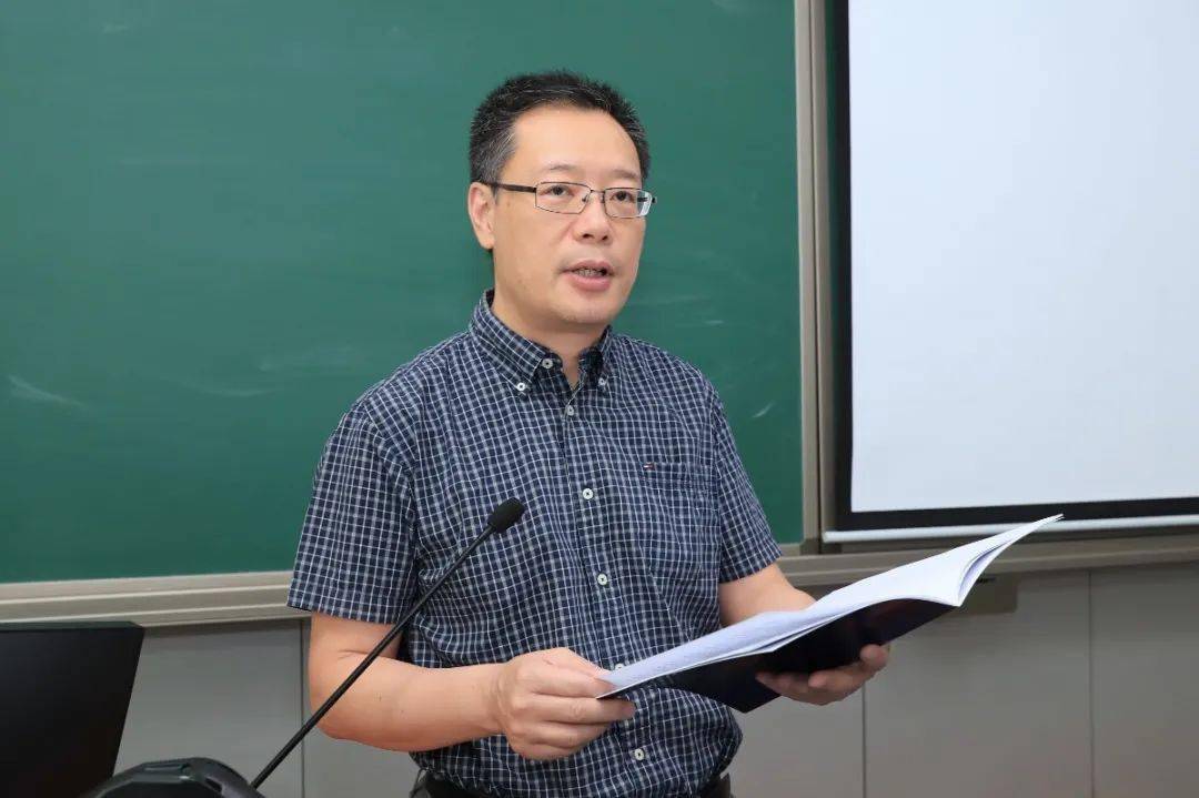 刘大鹏主任宣读海淀区教育系统网络安全事件应急预案屠永永主任宣读新