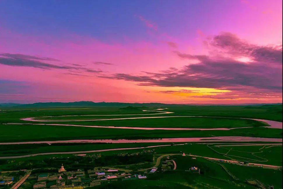 《九曲黄河第一湾》 郑文宝 摄