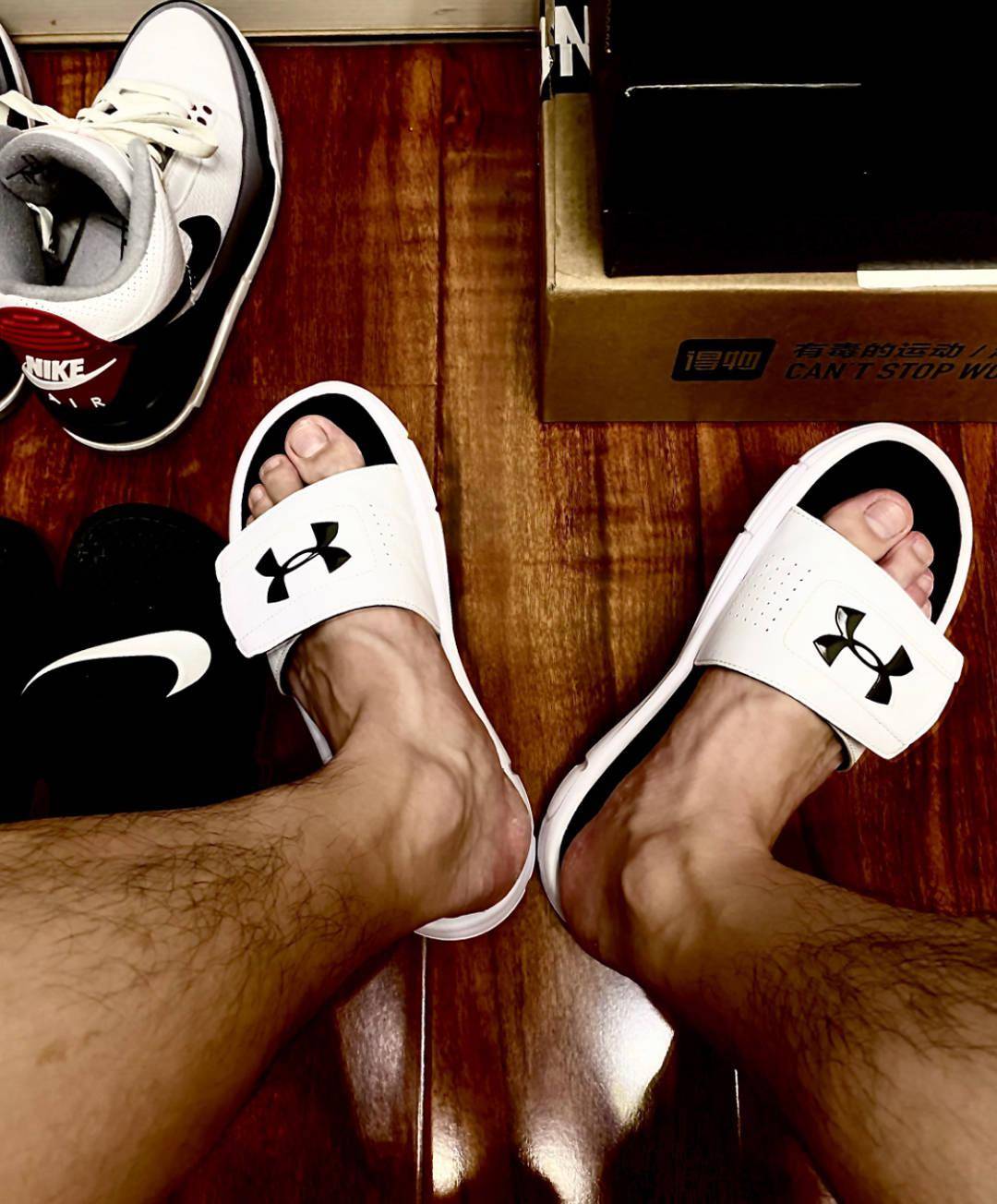 体育生都爱拖鞋白袜如此土爆的搭配为何这么受欢迎