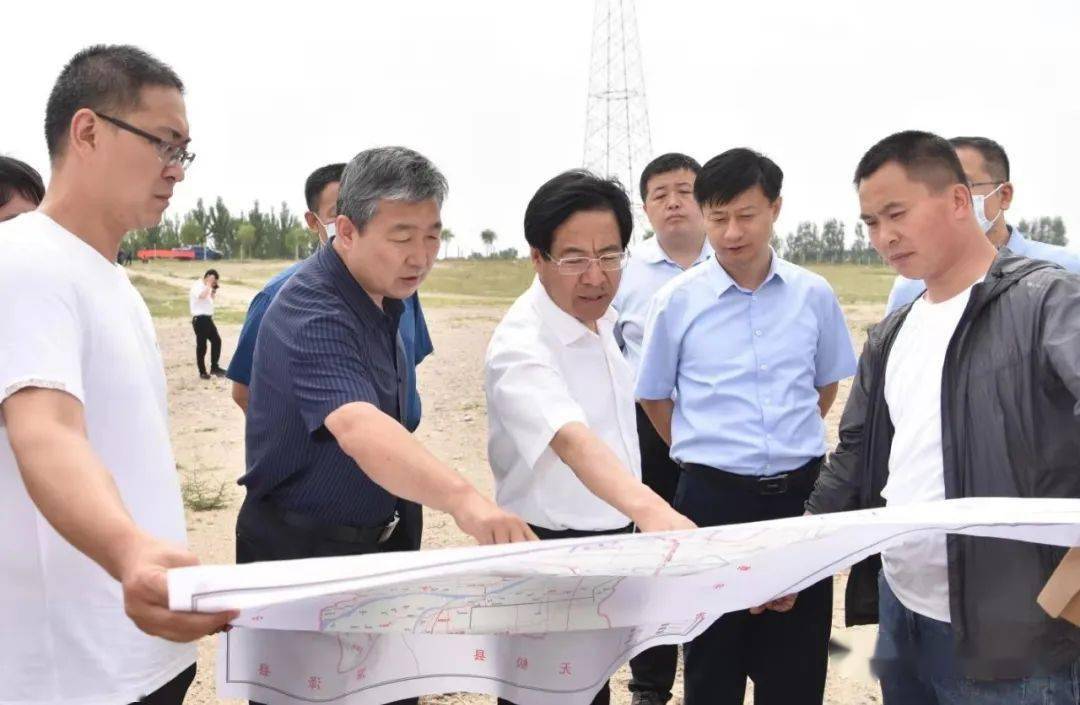 6月7日下午,市委书记张涛就防汛,安全防范,村"两委"班子建设工作到