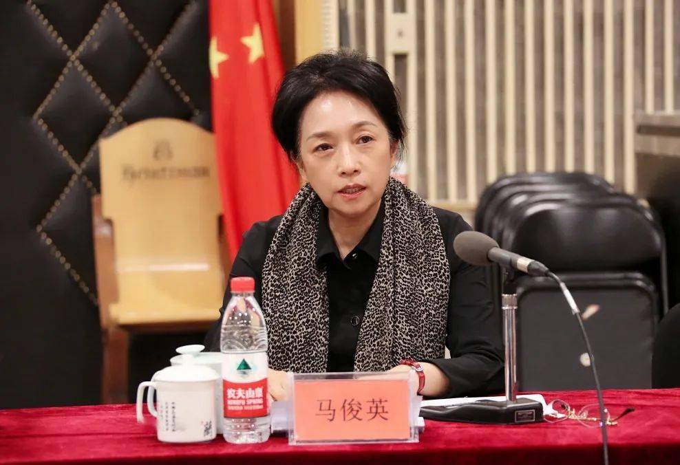 继承发扬薪火相传67中国交响乐团召开党史学习教育座谈会