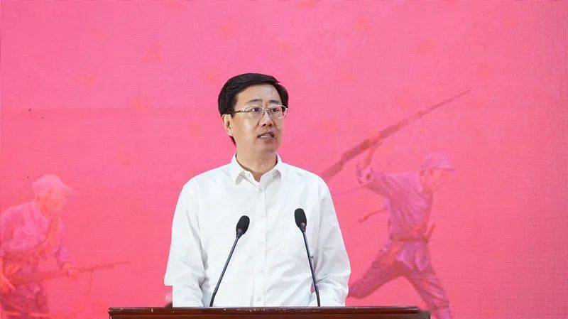 中共临沂市委副书记侯晓滨致辞