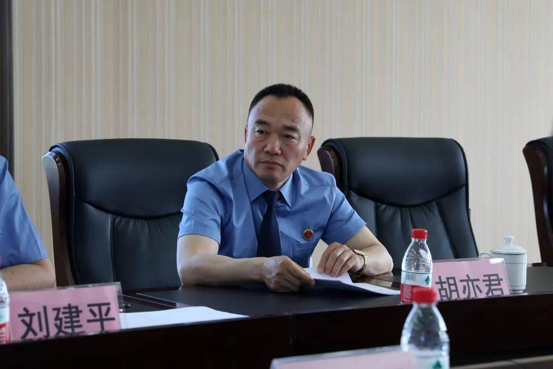 佳木斯监狱党委书记监狱长魏朝军表示,佳木斯监狱将主动接受执法监督