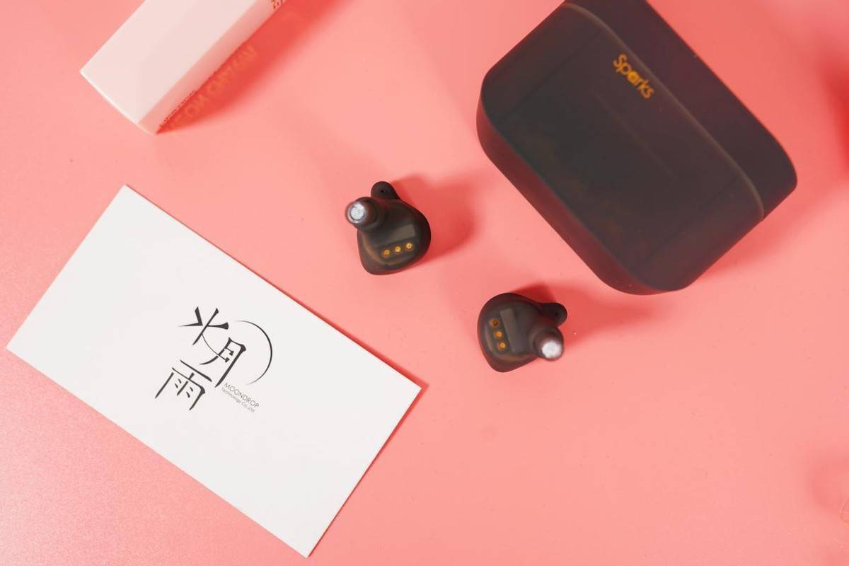 买老婆送耳机国产自研耳机水月雨sparks无线降噪耳机评测