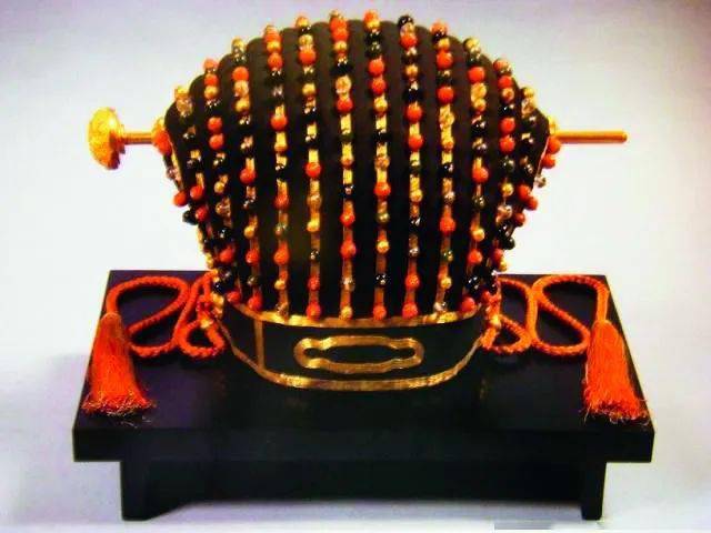 帽子旅行记_冕冠