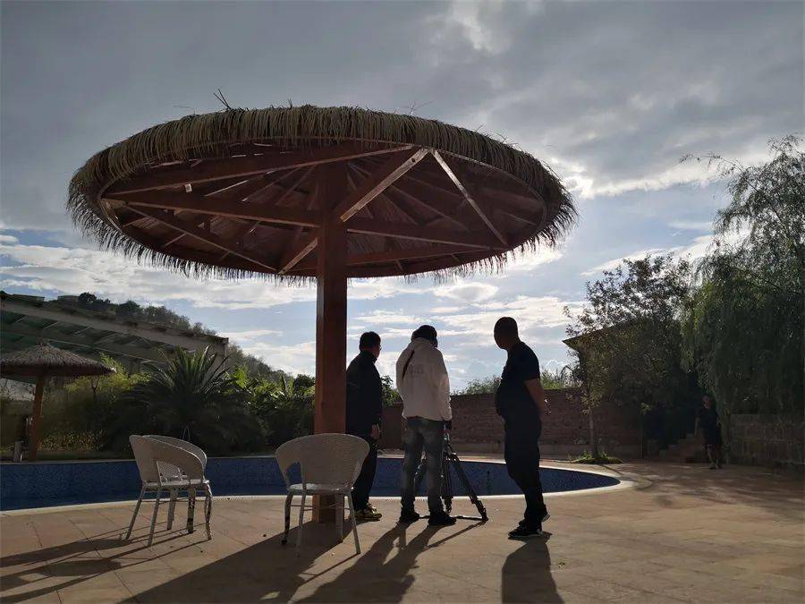 白总旗温泉▲谷女寺经过9天的拍摄,目前已基本完成外景的拍摄.