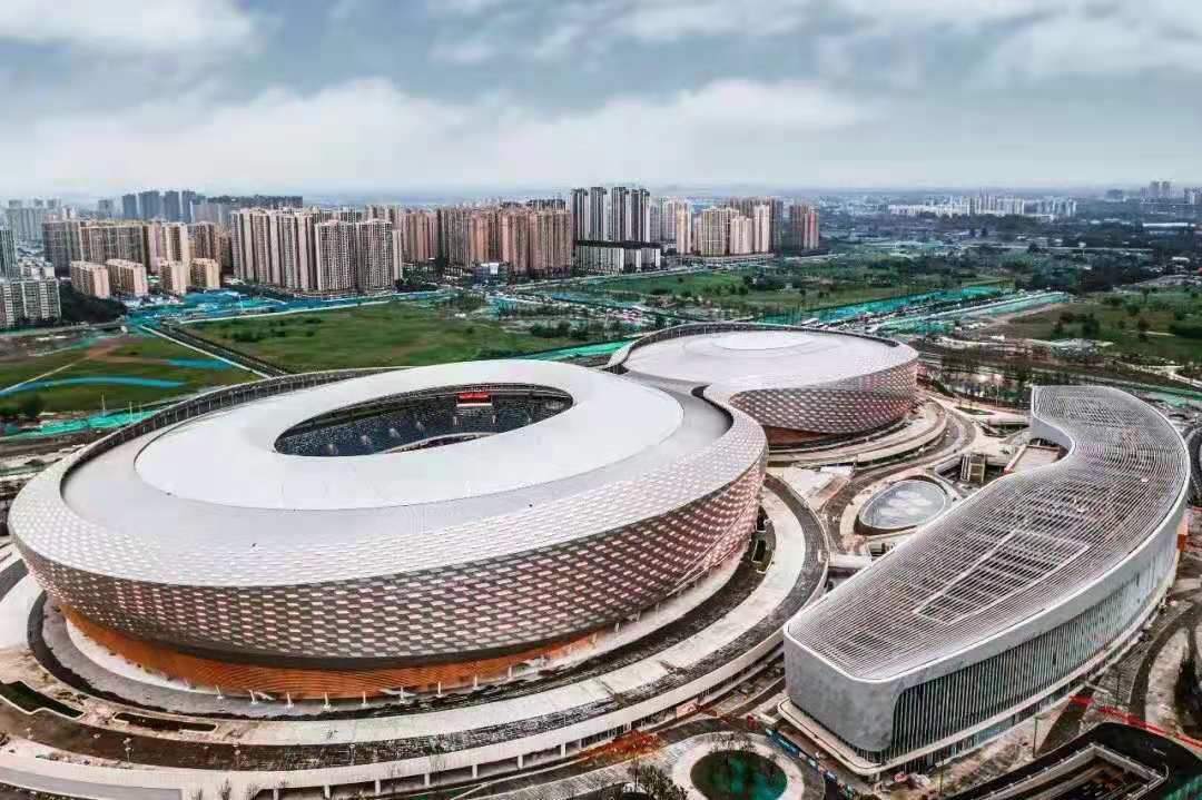 凤凰山体育馆今日迎来第一场正式比赛