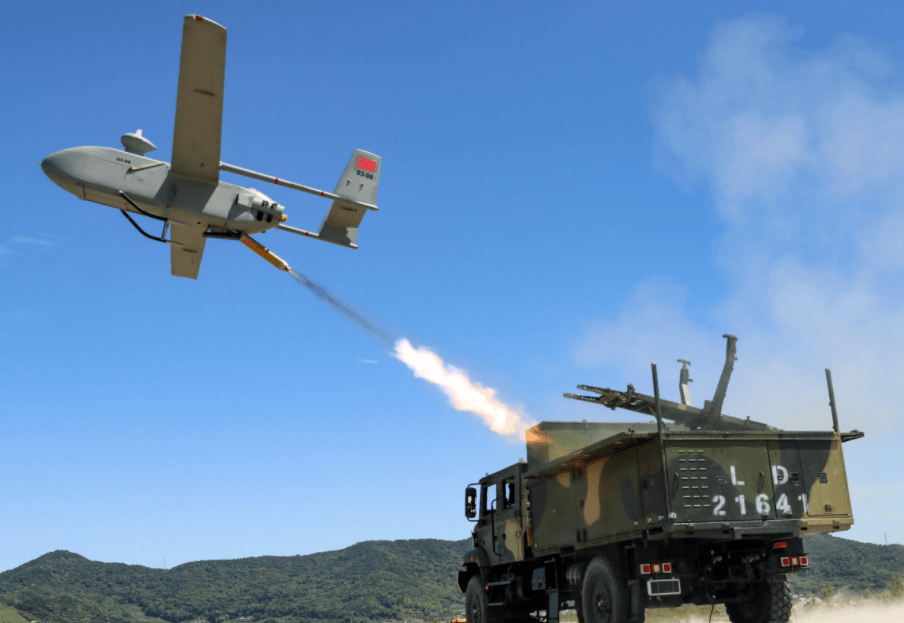 11式火箭炮命中移动目标画面曝光:察打一体,锁定即摧毁_毫米火箭炮