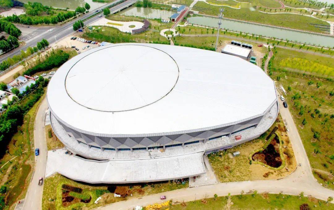 俯瞰灌南县体育中心一起跟随小编的镜头去看看吧~目前进度如何呢?
