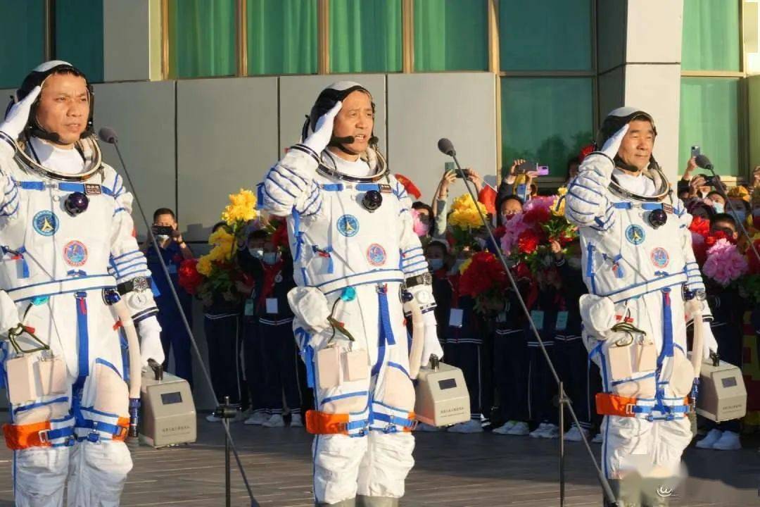 剛剛,神舟十二號飛向太空!