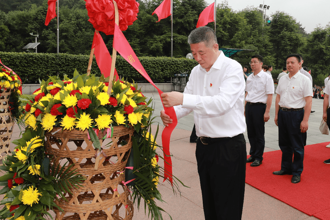 童旭东带队赴韶山市银田村开展我为群众办实事实践活动
