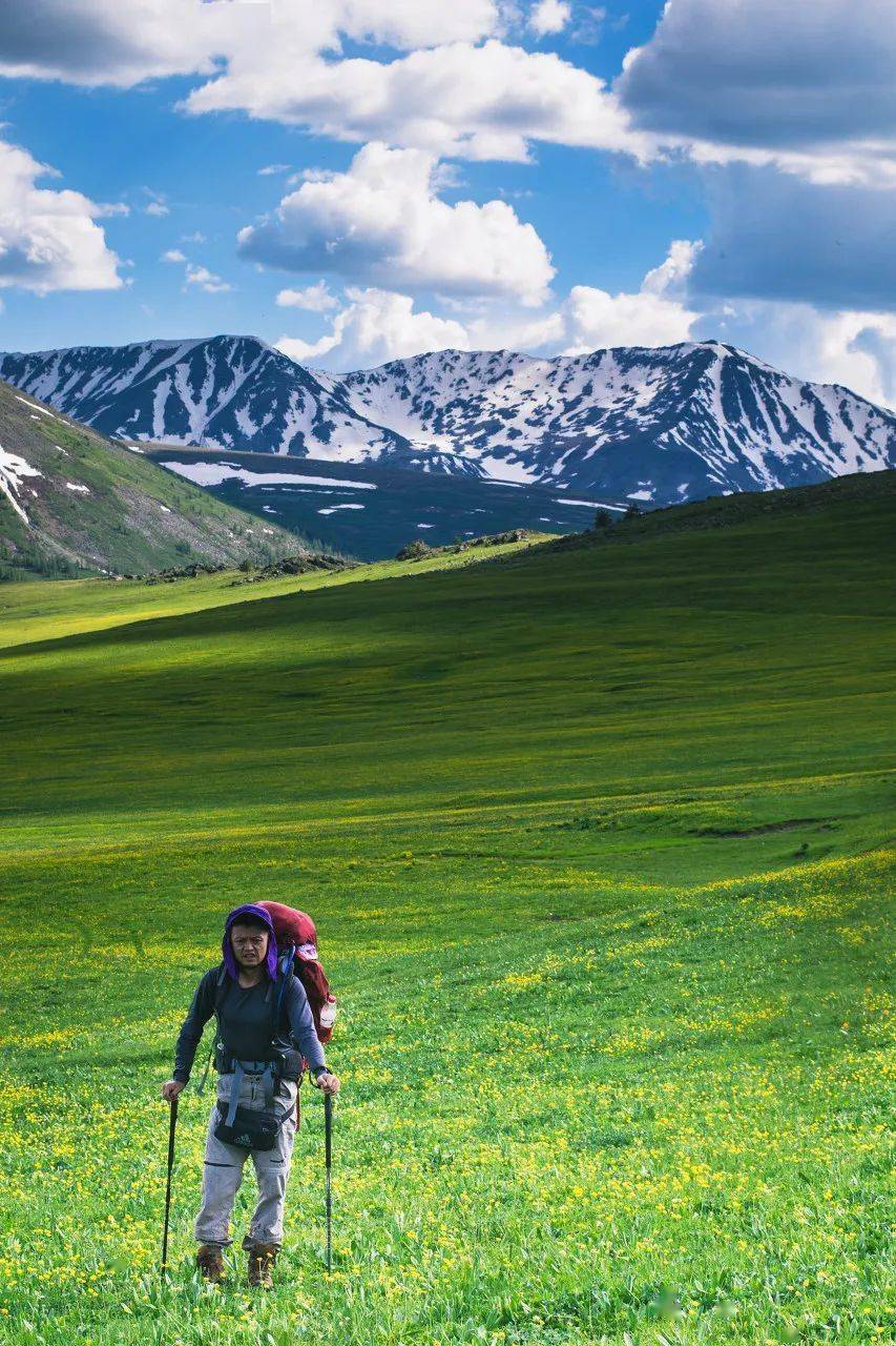 梦幻联动环保旅行绿色徒步为山川湖海做一次负责人的旅行家