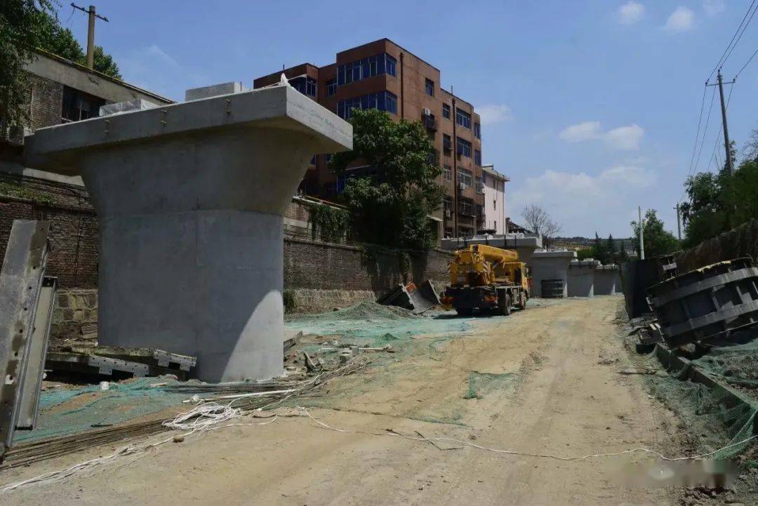 沿著河道看銅川 西銅動車建設忙_南站