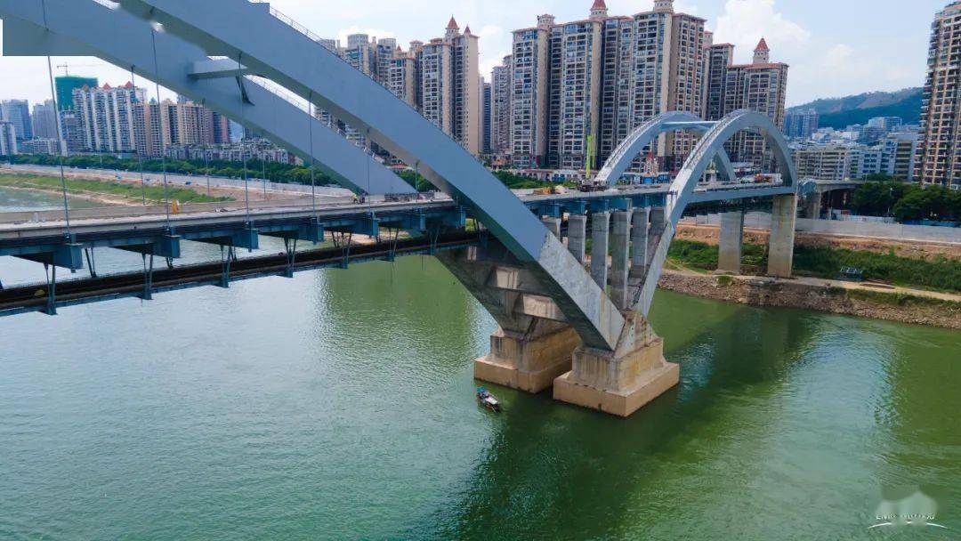 梧州市西江四桥工程图片