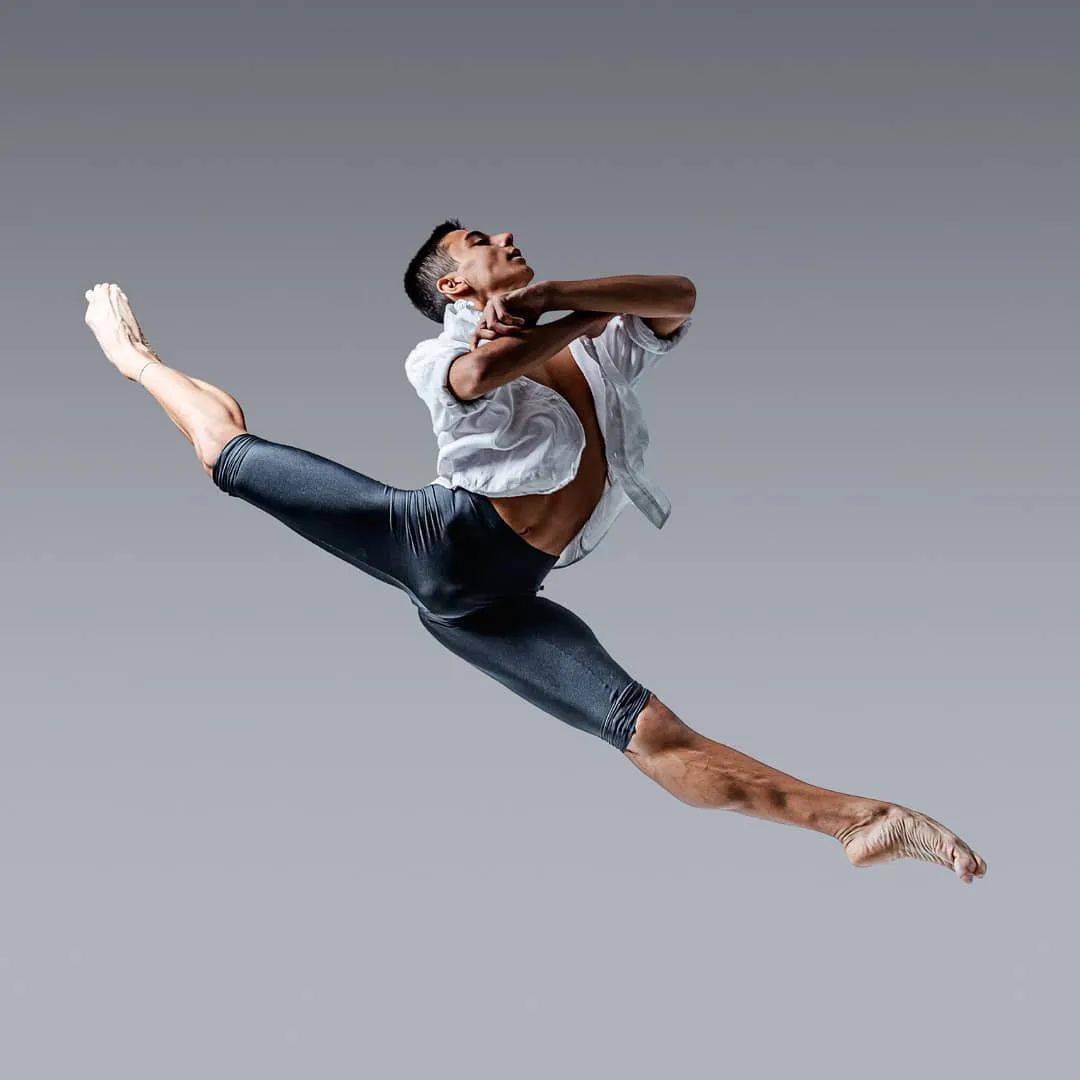 看看世界顶尖的15段芭蕾男变奏!