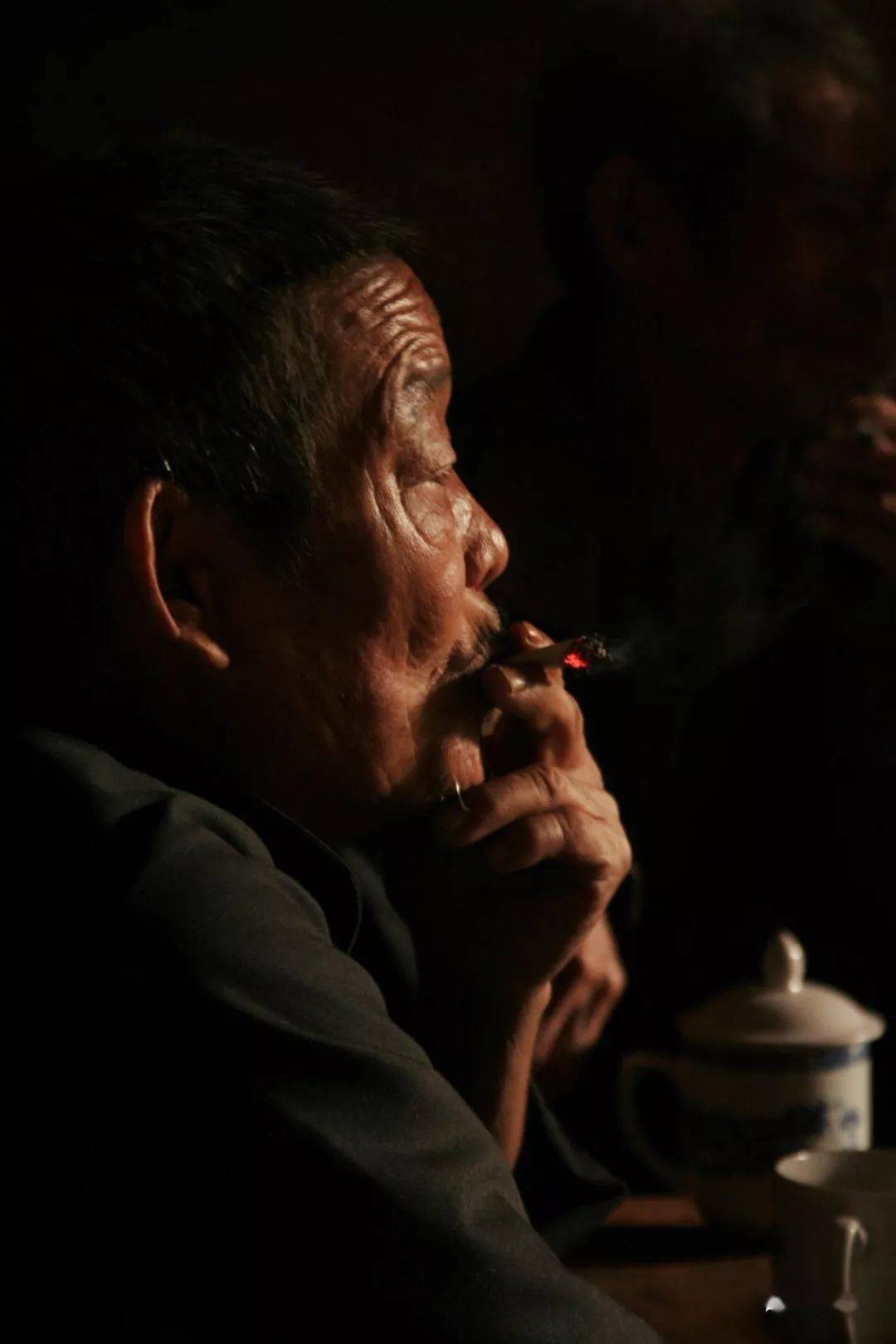 今天父亲节此文致所有失去父亲的儿女祝天下父亲幸福安康