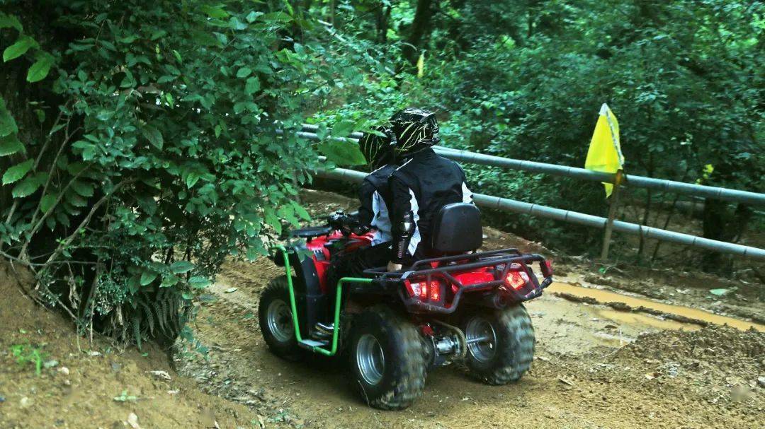 开过utv吗想体验丛林越野的过瘾刺激吗99元抢特色越野山地车15公里带