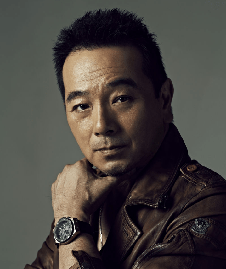 双标现场？老戏骨张晨光直播带货被骂哭，孙一宁直播人气暴涨_明星