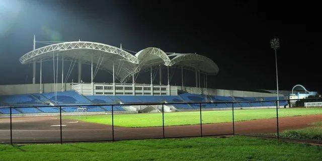 挚友语音版通州体育场走出残奥会冠军