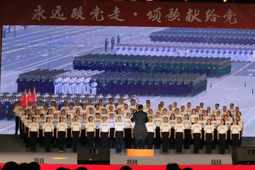 昨夜射洪全城聚焦子昂广场只为这件盛事