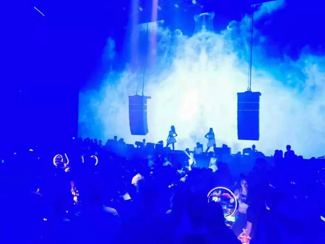 space石家庄概念店用艺术碰撞科技