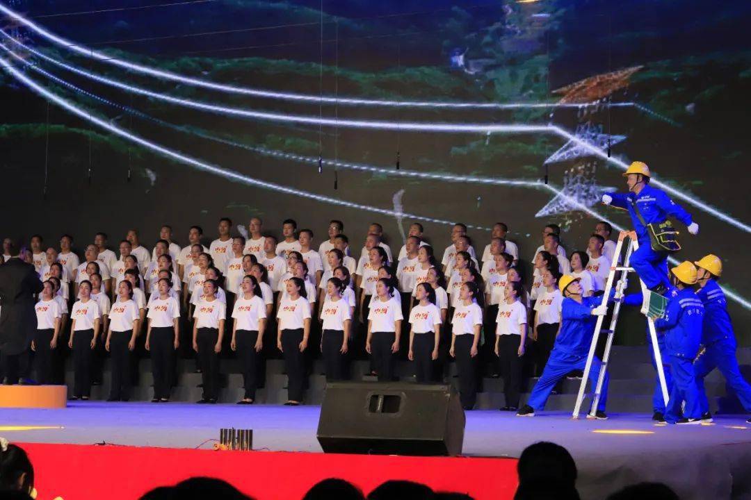 昨夜射洪全城聚焦子昂广场只为这件盛事