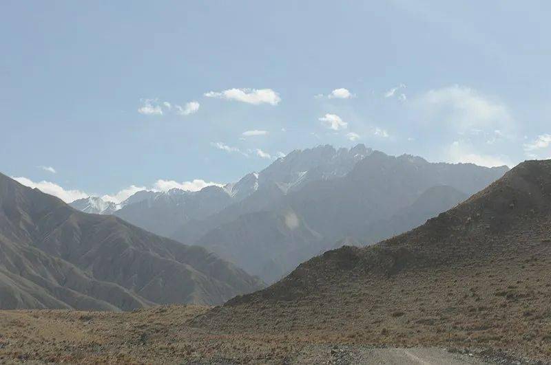 他们到的第一个西域小国鄯善,这个地中海-阿富汗类型的印欧人和吐火罗