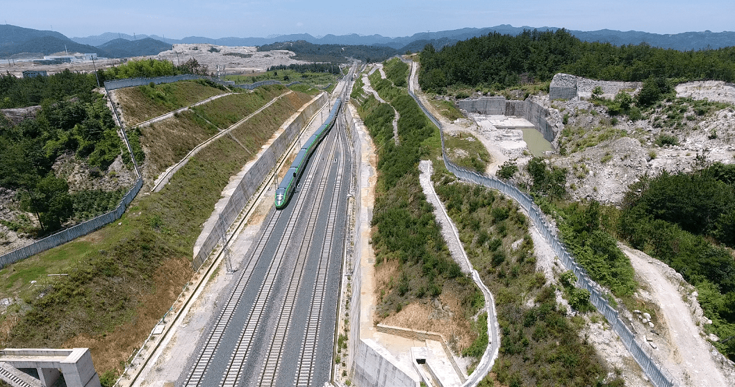 闪亮登场壶镇站今日正式开通大海我们来啦