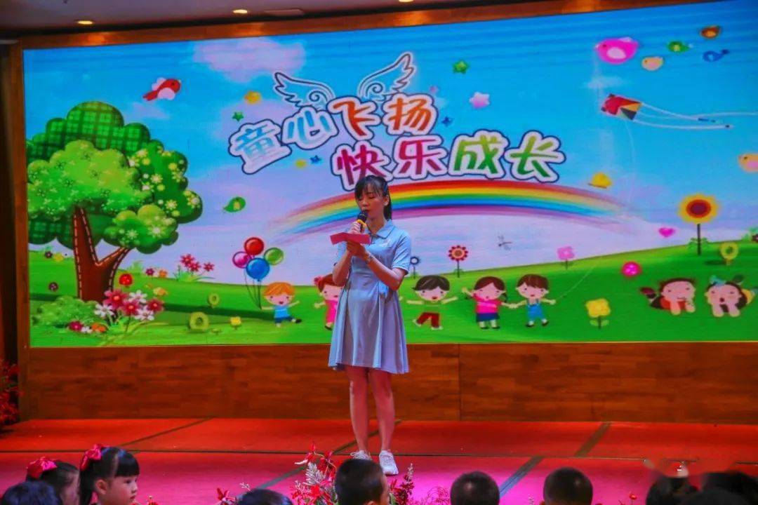 很嗨的舞蹈儿童 f239bf36ccc14aa293f2aa139f3602b2.jpeg
