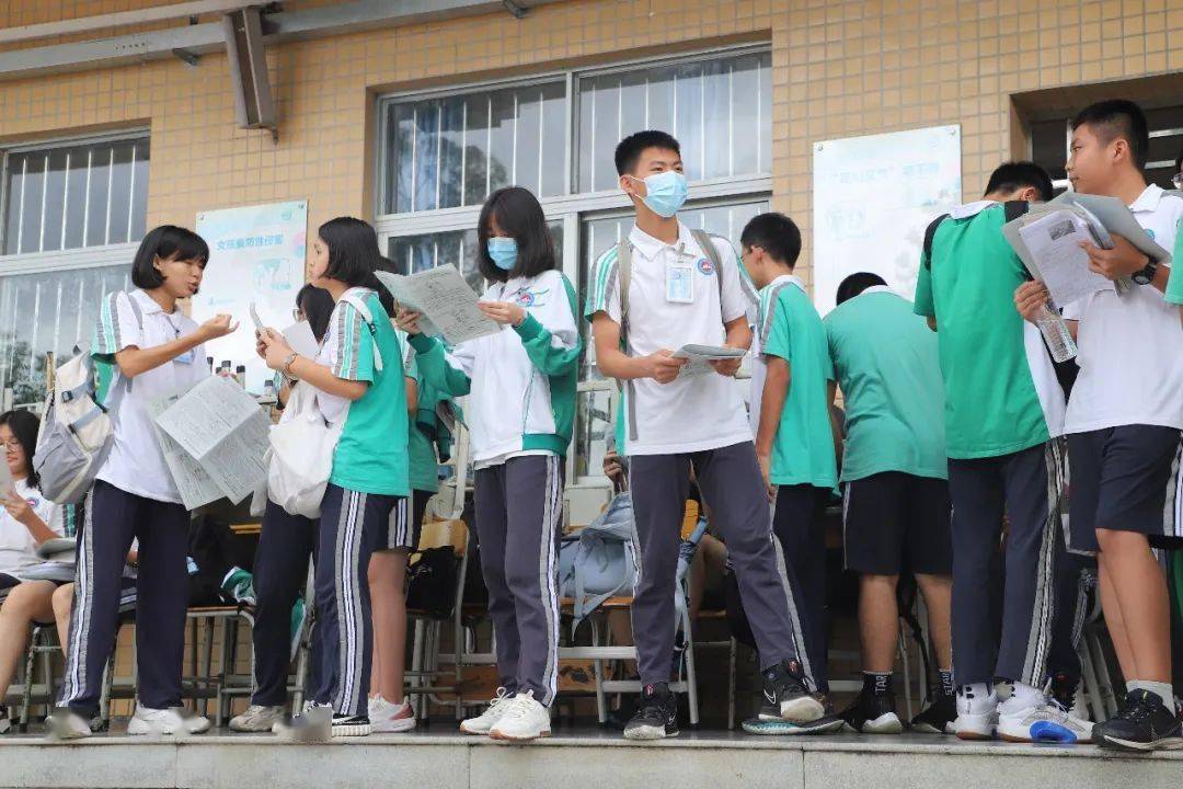 直击谢岗镇中考现场!