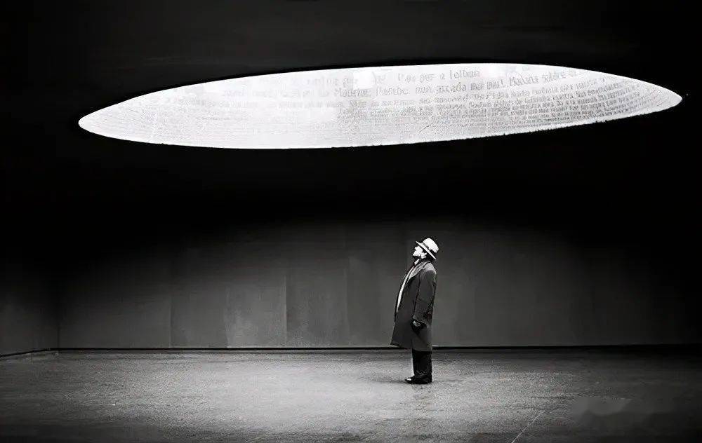 无知的人往往更自信难以反杀杠精是因为他们越是无知就越勇