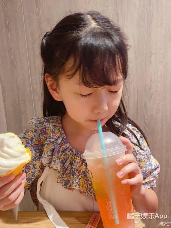 还记得《三生三世》里的小小素锦吗?她现在长这样!