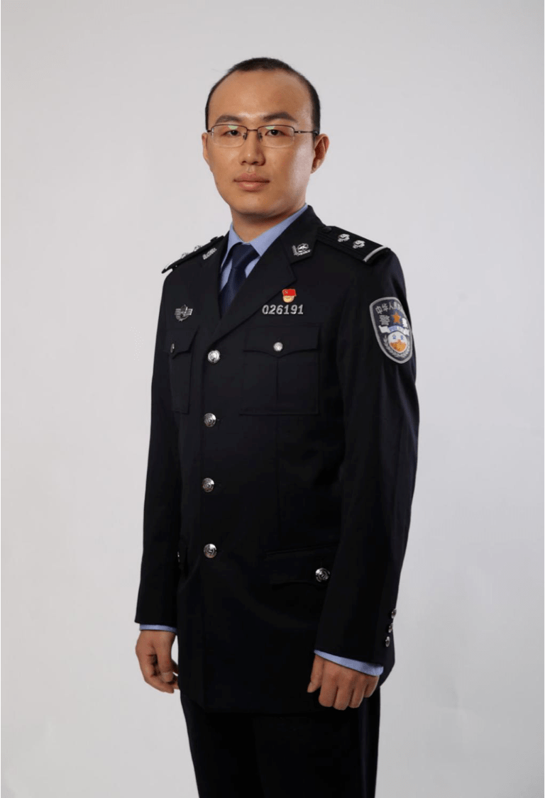 各路刑警齐聚谁都不服谁