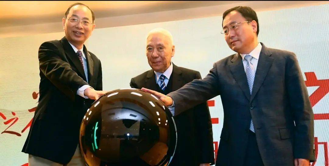 院士授课,5g连线,这个上海培训班为云南输送250名心