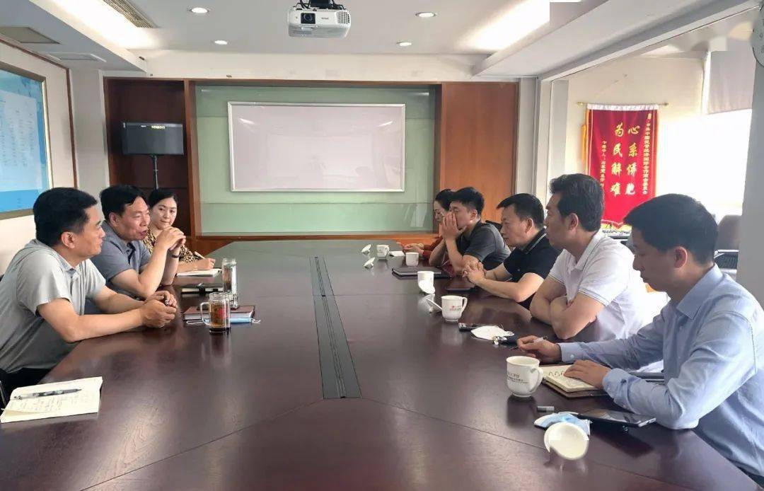 厚润德资本董事长洪敬廷和首善控股合伙人孙久涛一行到访我会