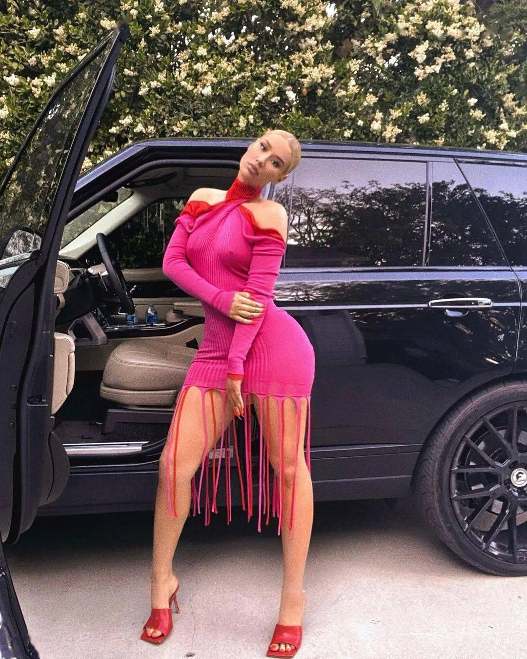 iggyazalea被布兰妮粉丝抨击含泪诉说自己的苦衷