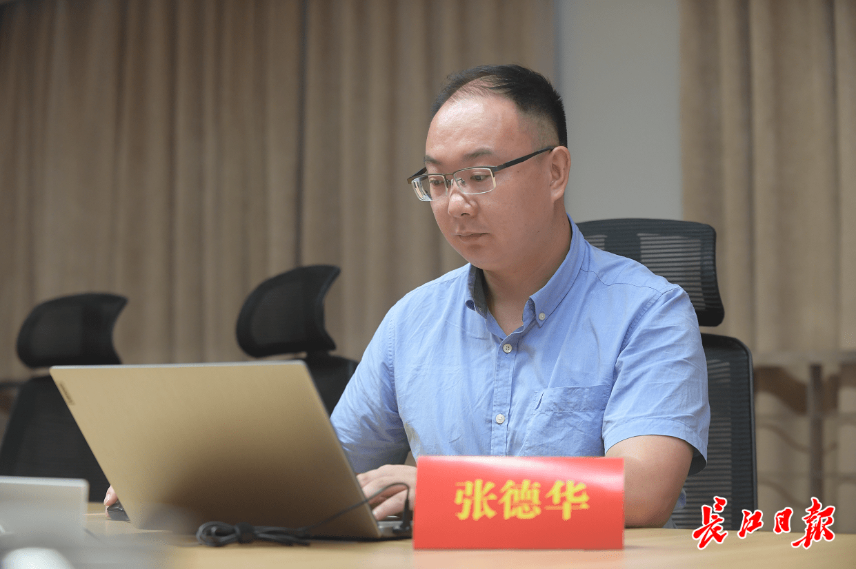 端直播间和本科招生办老师张德华数学与统计学学院院长周远扬华中师范