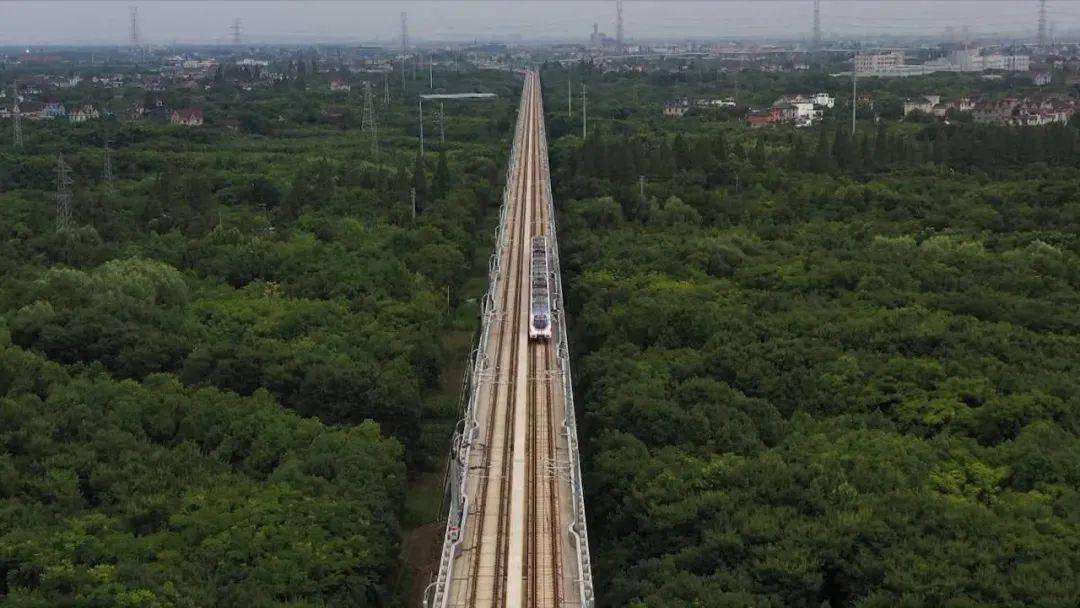 30分钟杭州至海宁城际铁路今日正式通车