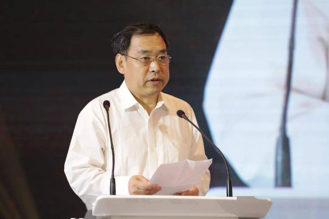 首期规模150亿!湖北高质量发展产业投资基金在车谷揭牌