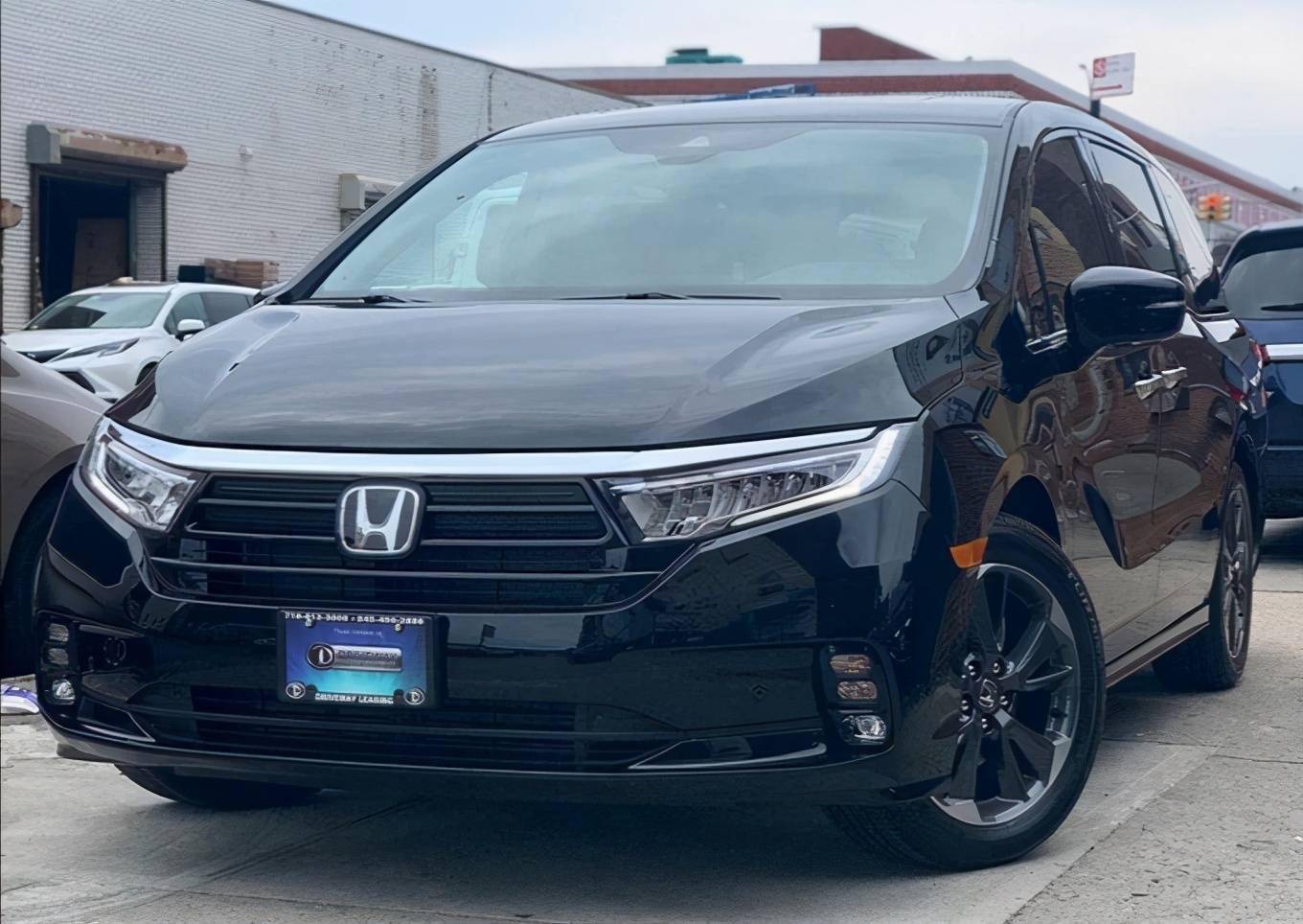 美版本田奥德赛实拍6缸引擎10at空间媲美丰田塞纳真帅气