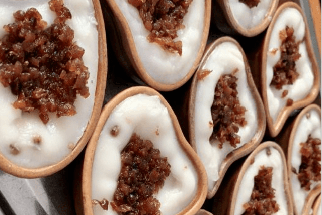 广东特色小吃店糕粿和绿豆组合制作美食卖的速度比做的还快