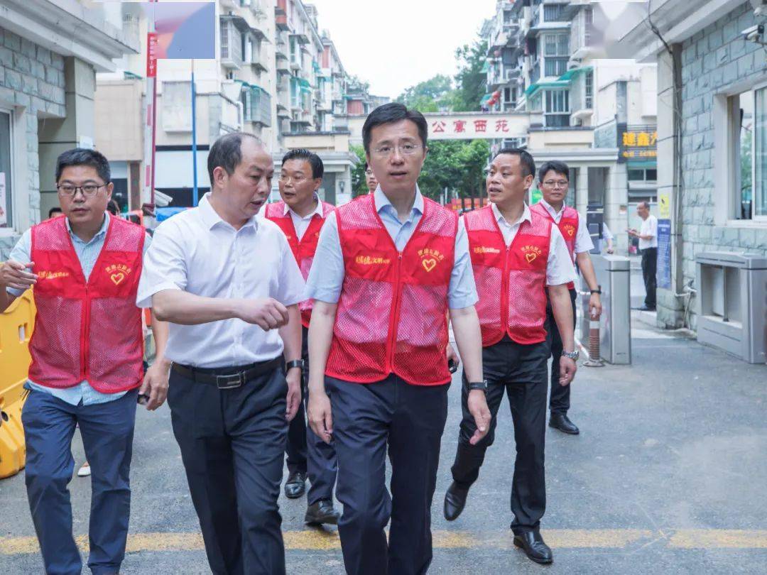 朱欢参加市委办机关党支部活动